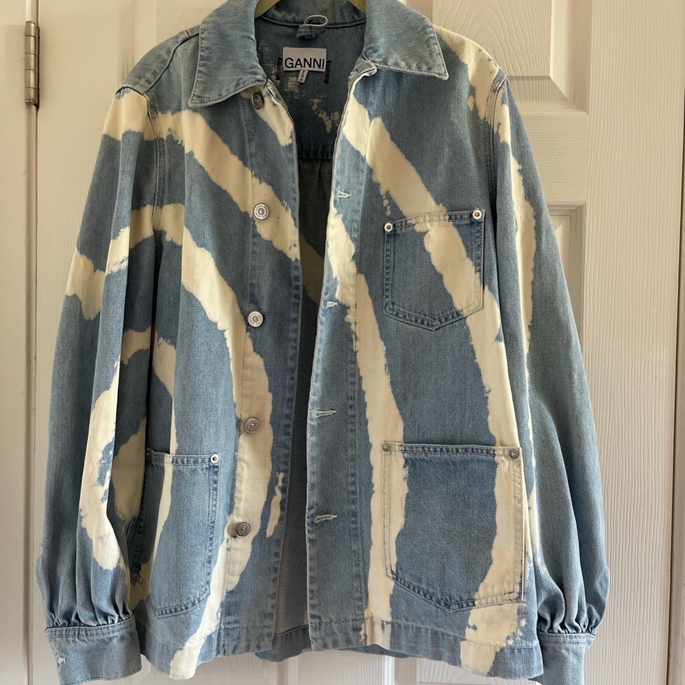 GANNI SPIRAL BLEACH DENIM TOP